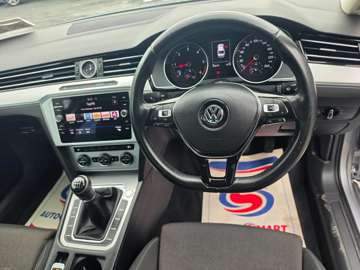 Volkswagen Passat 2018 - Image 6