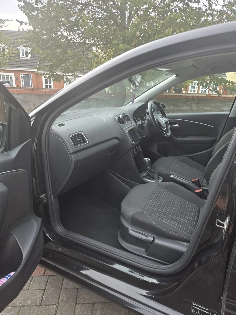 Volkswagen Polo 2015 - Image 1