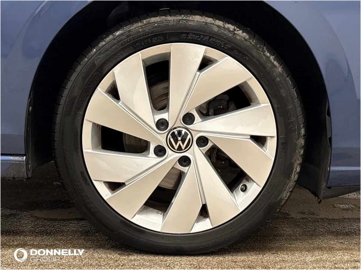 Volkswagen Golf 1.5 TSI Match 5dr - Image 5