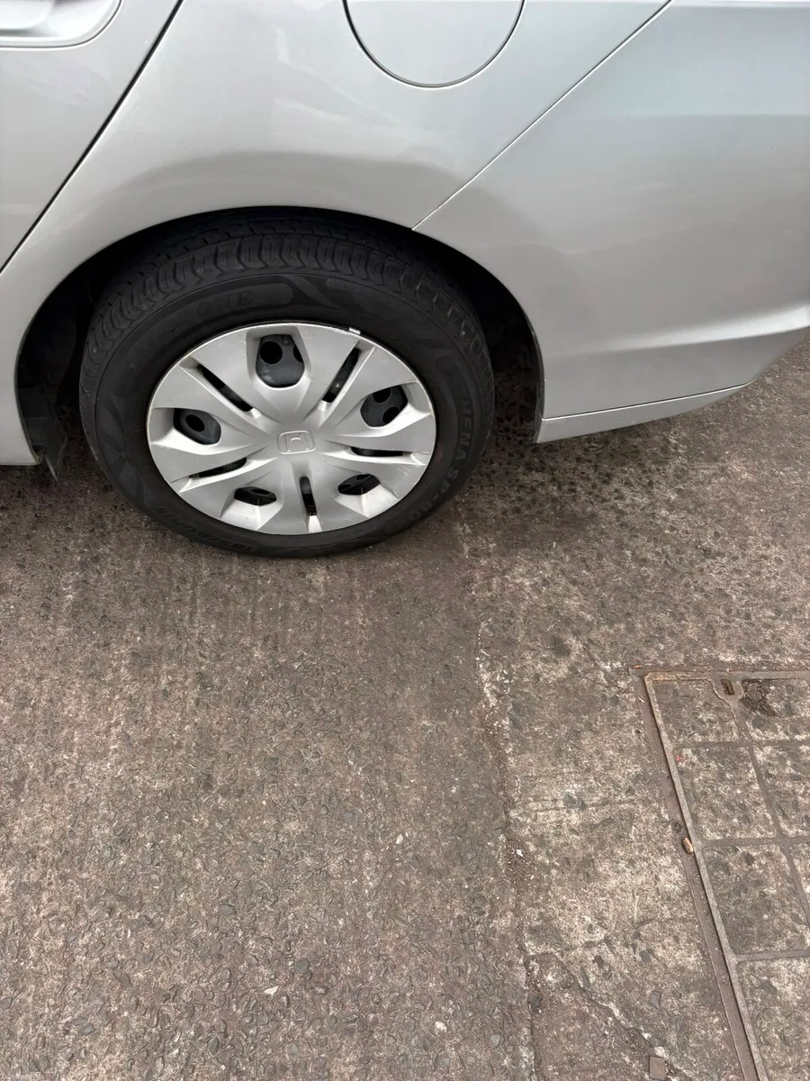 132 Honda Insight Hybrid 1.3 Automatic - Image 6