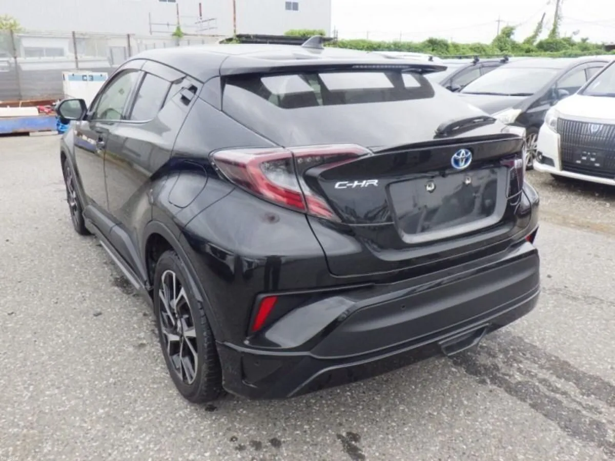 Toyota C-HR 1.8 Hybrid G Automatic - Image 4