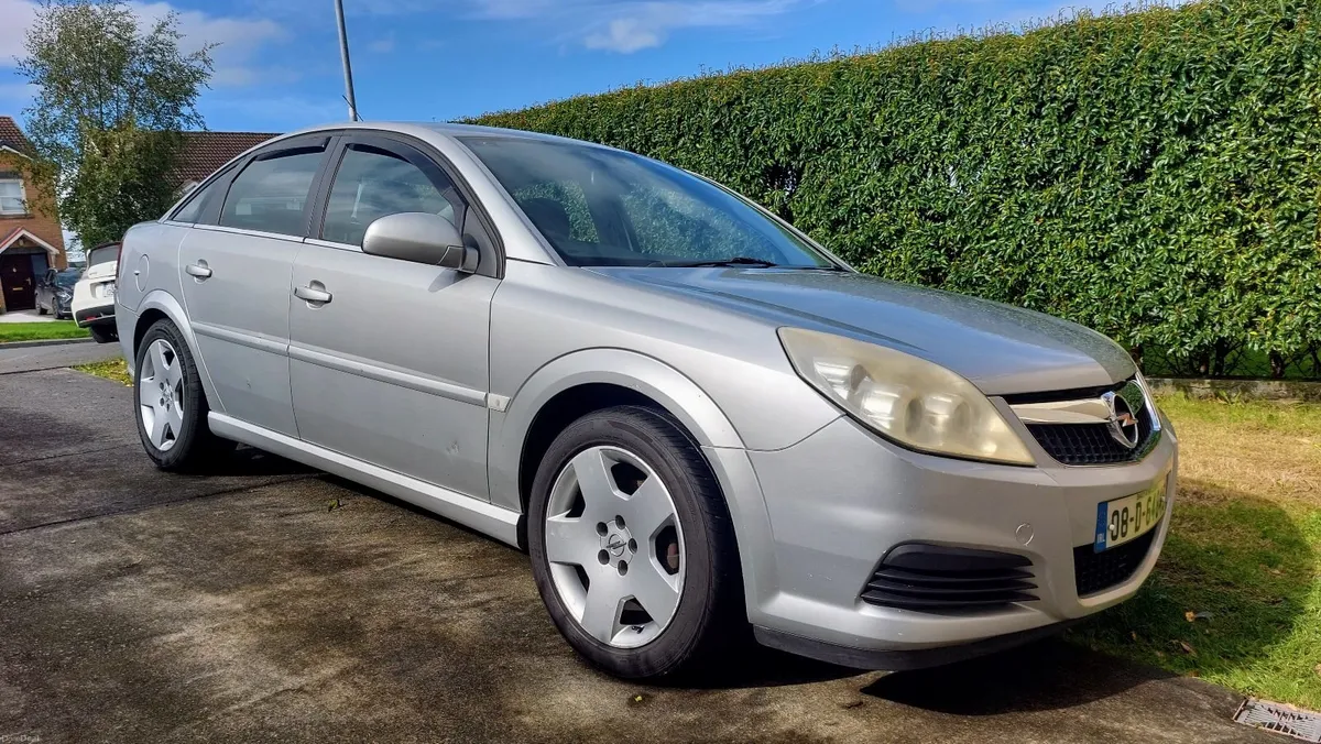 Opel Vectra 2008 - Image 1