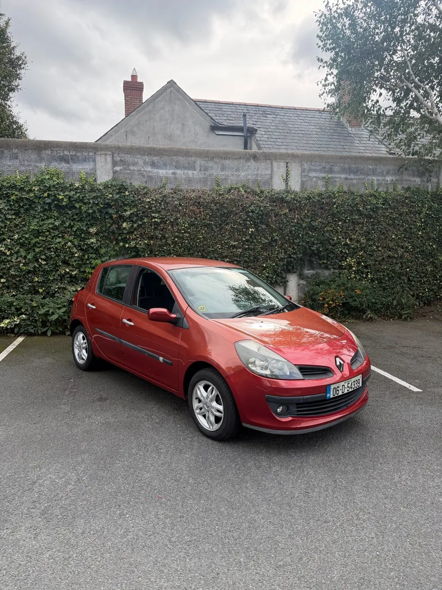Renault Clio - Image 1