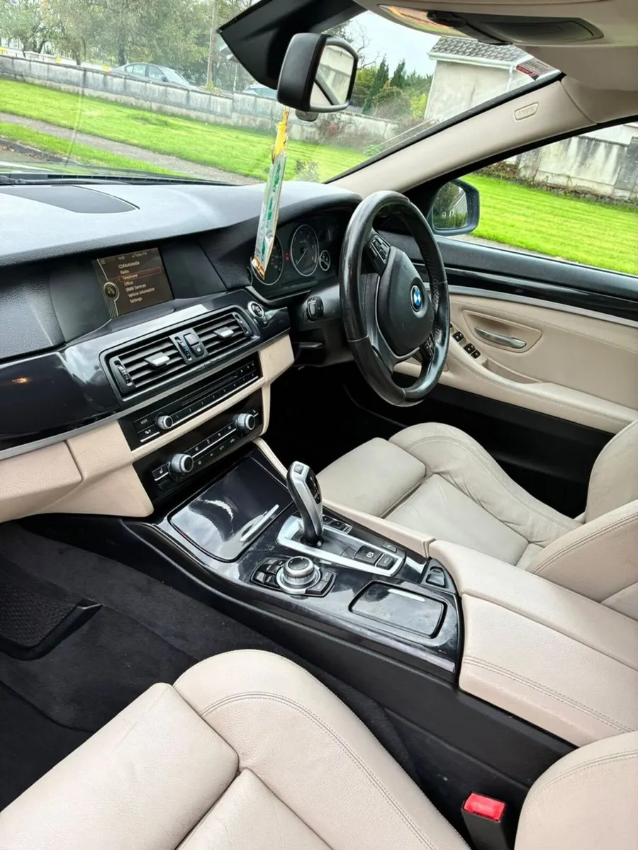 BMW 5-Series 2012 - Image 6