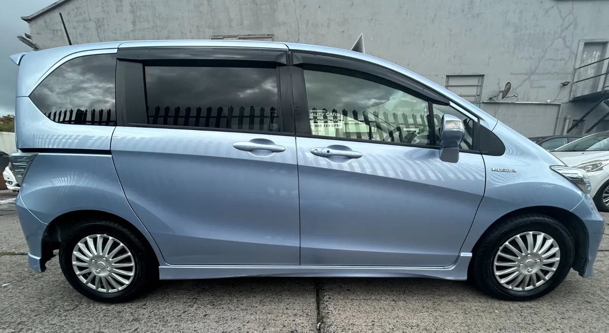 2016 Honda Freed  | 6 Seater - Image 4