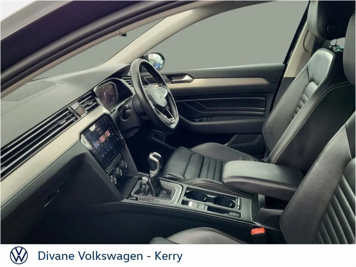 Volkswagen Passat ELEGANCE 2.0 TDI 150 BHP - Image 4