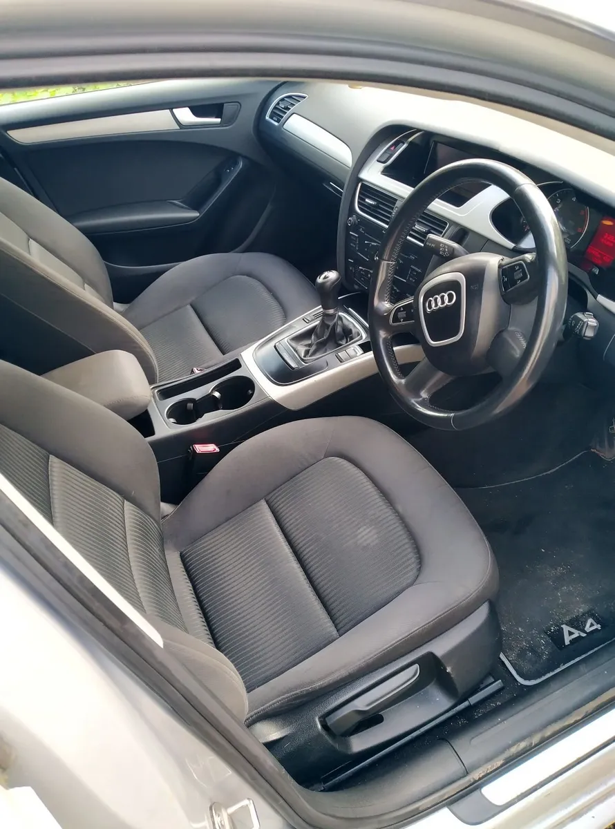 Audi A4 Estate 2010 - Image 6