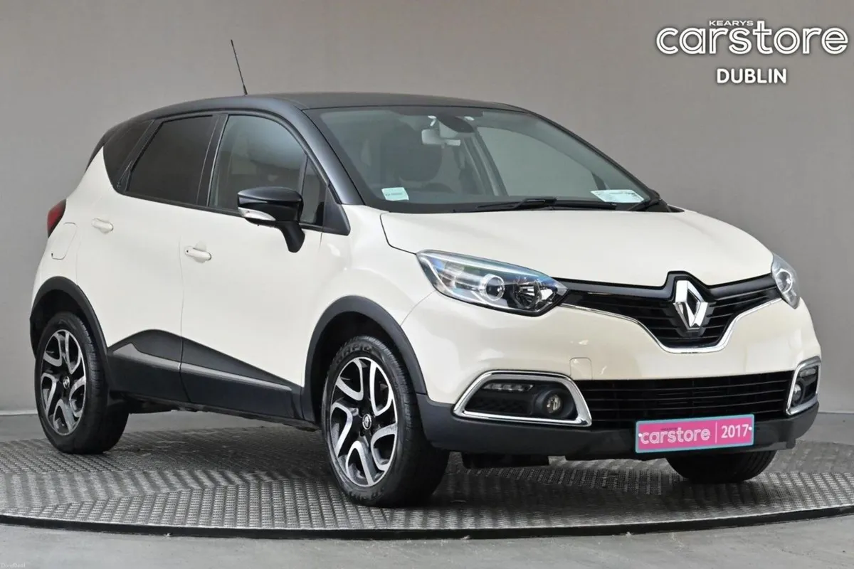Renault Captur 1.5 DCI INTENSE 5SPD **BI-TONE ROOF - Image 1
