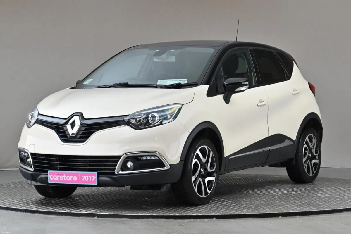 Renault Captur 1.5 DCI INTENSE 5SPD **BI-TONE ROOF - Image 3
