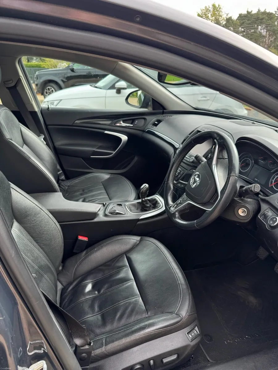 Car - Image 5
