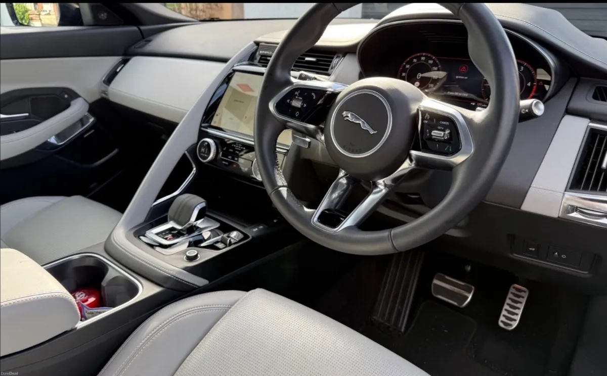 Jaguar E-Pace 2024 2.0 D200 R-Dynamic SE Black 5dr - Image 5
