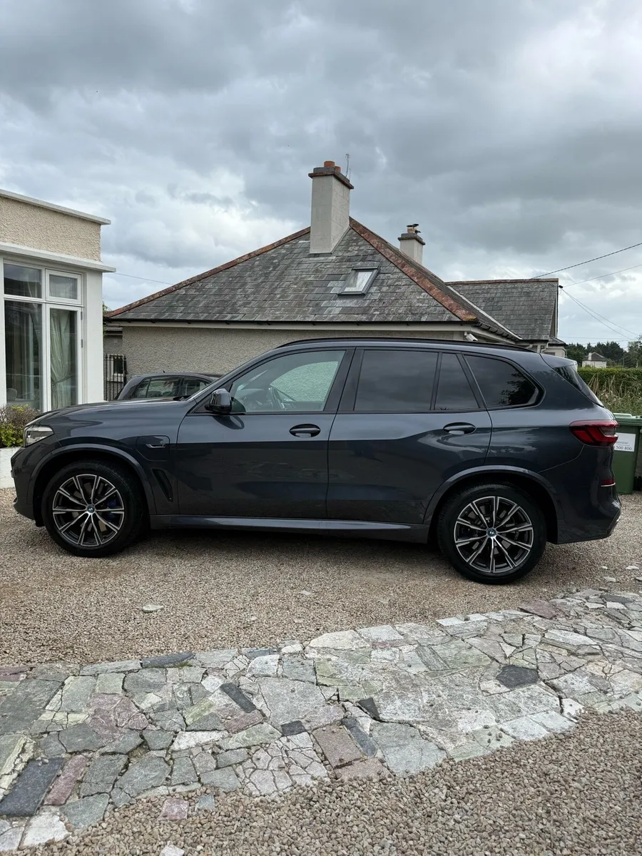 Car - Image 2