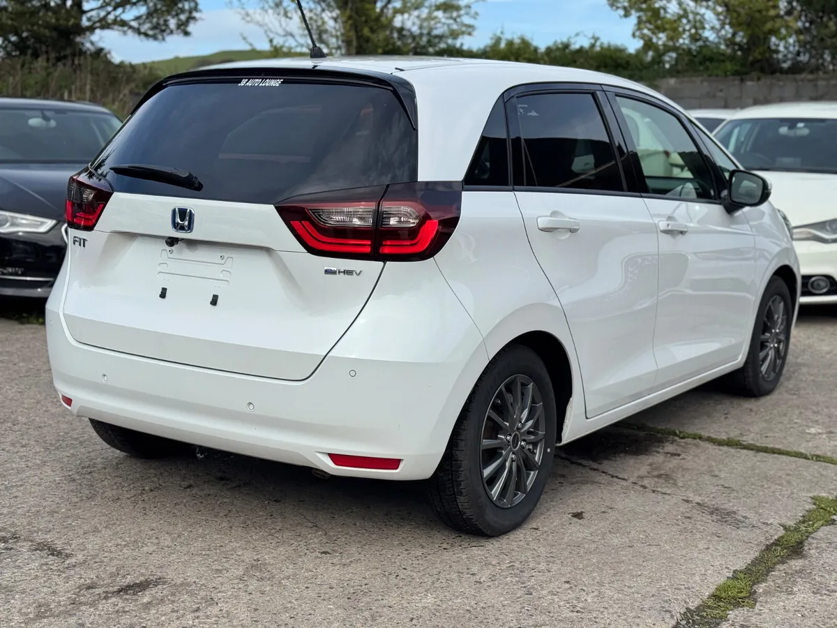 HONDA FIT 1.5L HYBRID AUTOMATIC 2015 52000KM ONLY - Image 4