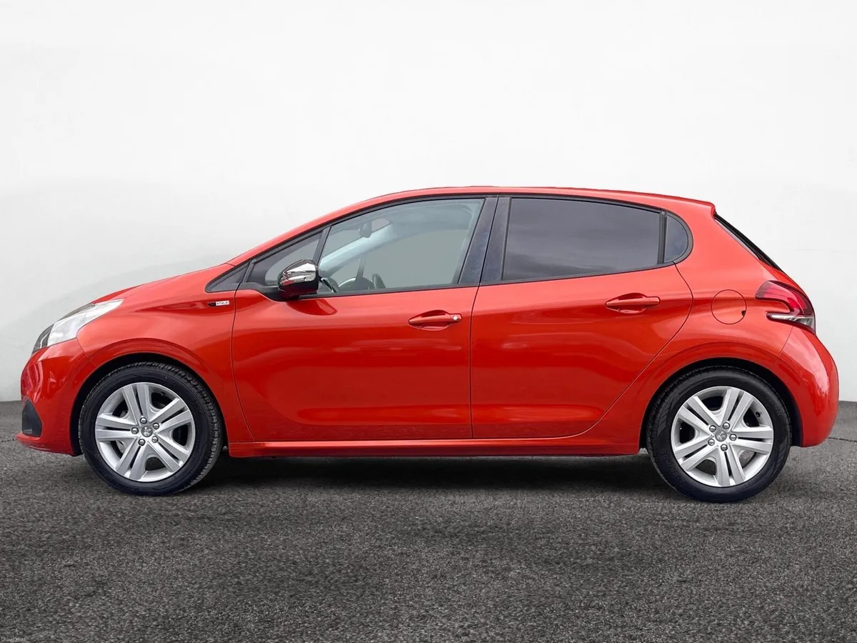 Peugeot 208 2016 1.2L Petrol - LOW KMS - Image 6