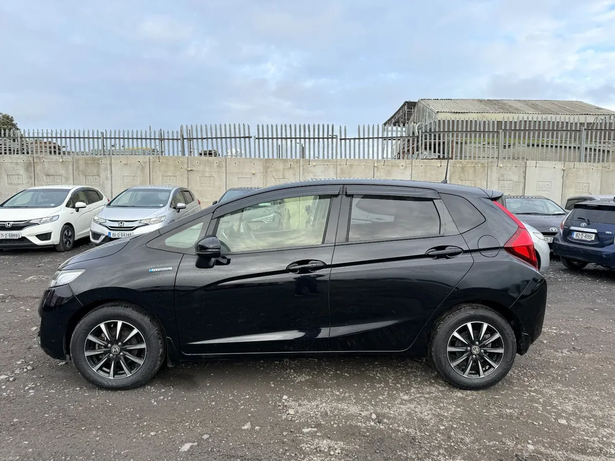 2015 Honda Fit 1.5 Self-Charging Hybrid Automatic - Image 5