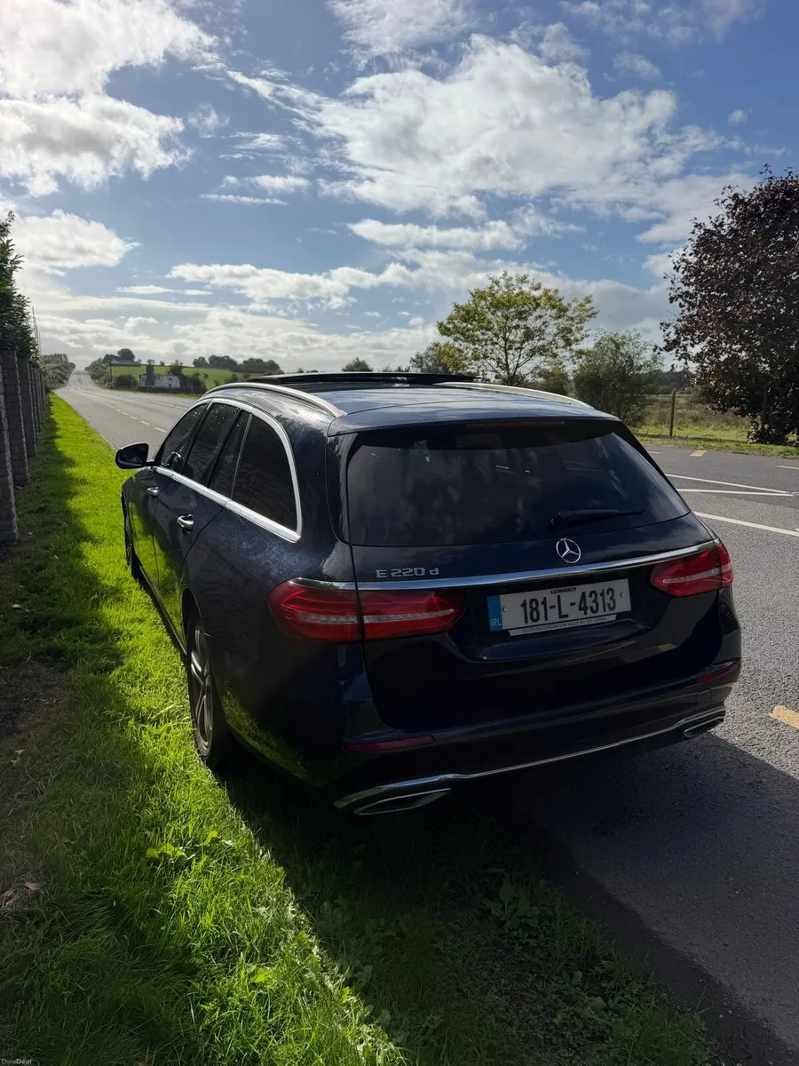 2018 Mercedes-Benz E220 Estate - Image 4