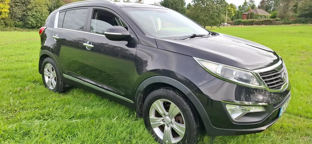 13 Kia Sportage ,SPOTLESS, NEW NCT 9/27 - Image 5
