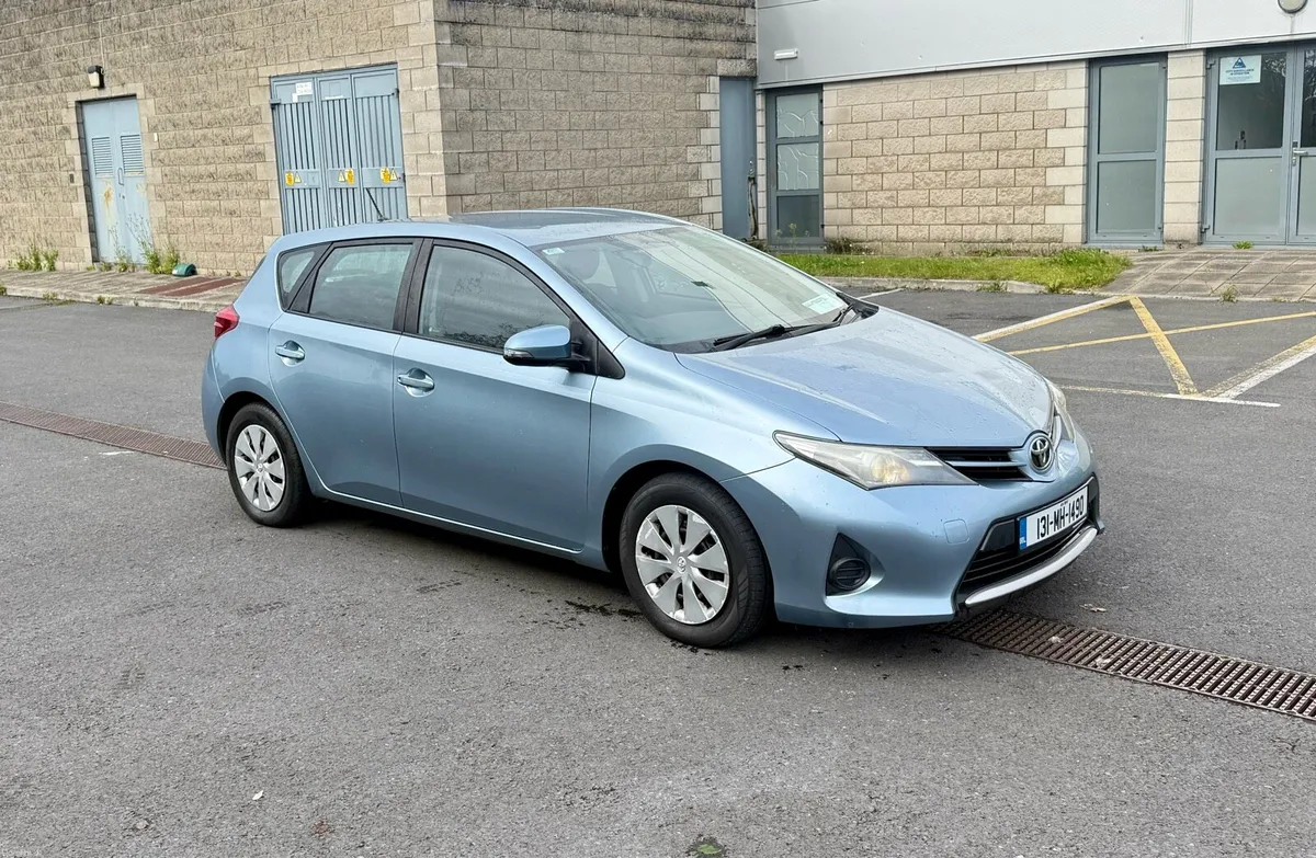 13 Toyota Auris Terra 1.4D4D Terra Fresh NCT & Tax - Image 1