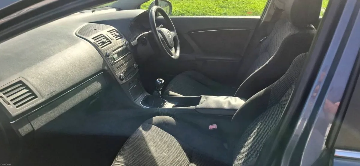 Toyota avensis diesel - Image 3