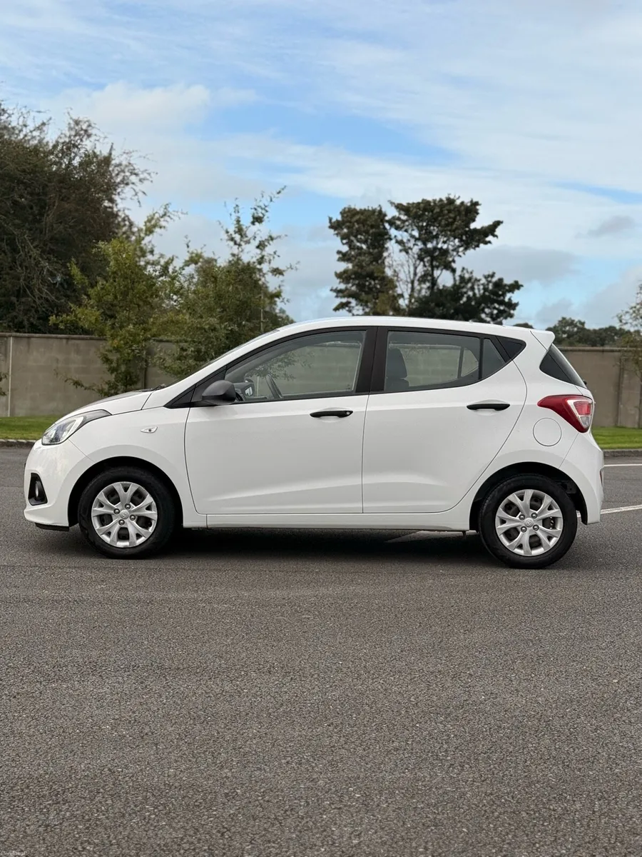 Hyundai i10 1.0 petrol Fresh NCT - Image 2