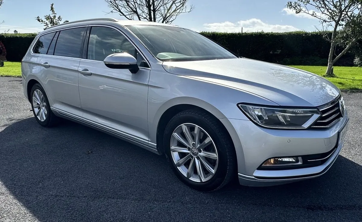 Volkswagen Passat 2015 - Image 1