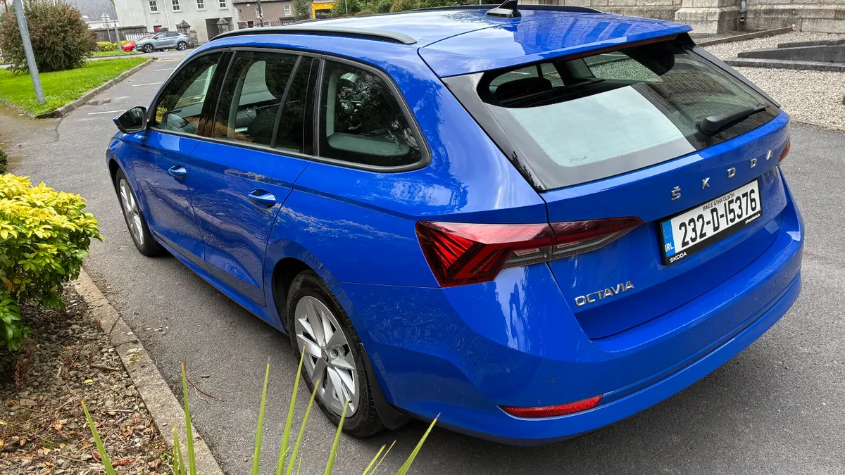 Skoda Octavia 2023 ESTATE 2.0 TDI FULL SERVICE HIS - Image 5