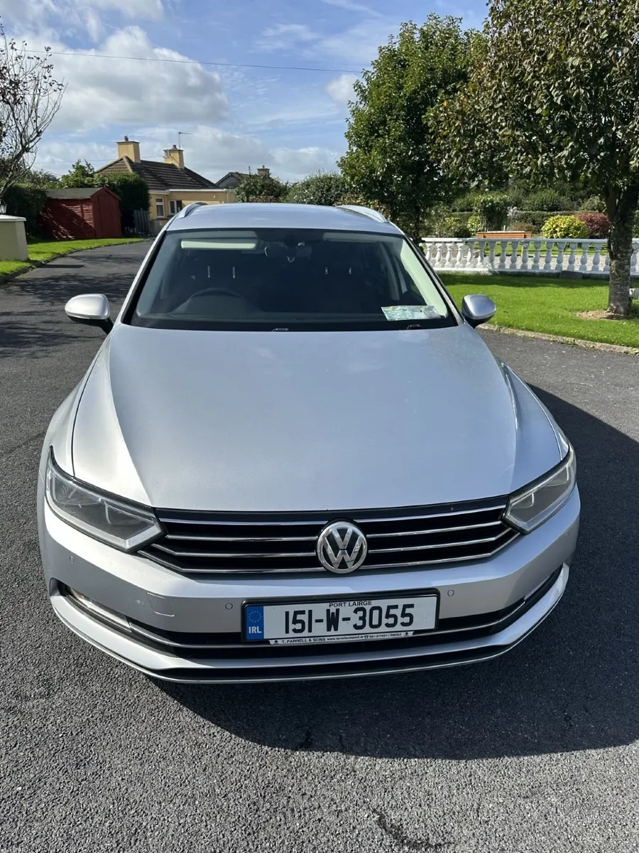 Volkswagen Passat 2015 - Image 2