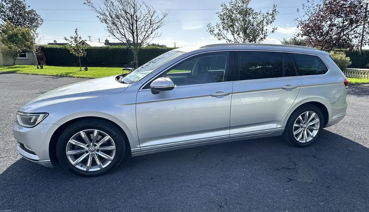 Volkswagen Passat 2015 - Image 5
