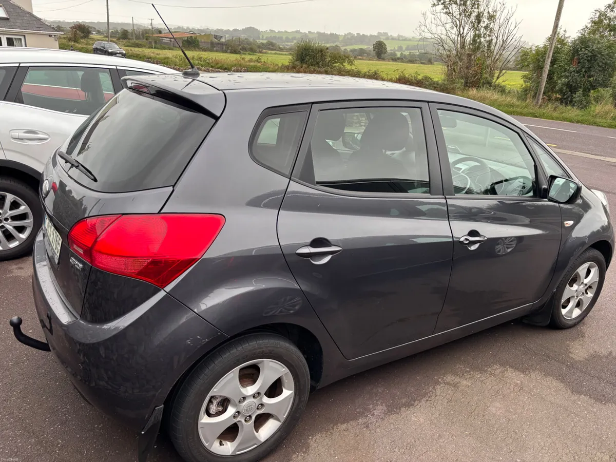 Kia Venga 2014 - Image 4