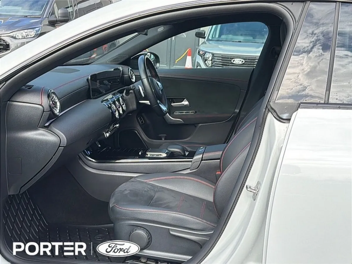 Mercedes-Benz CLA CLA200d Coup A/T Progressive - Image 4
