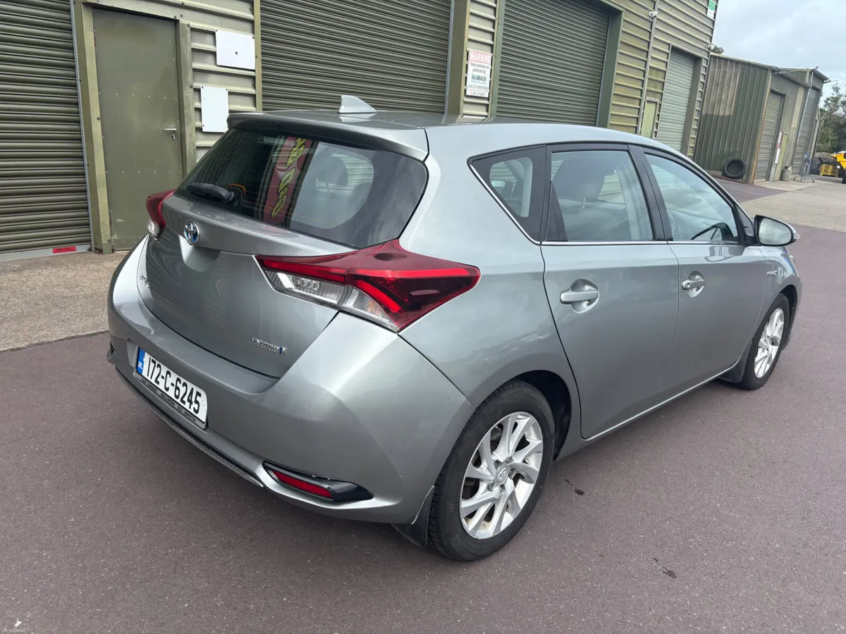 Toyota Auris 2017 - Image 3