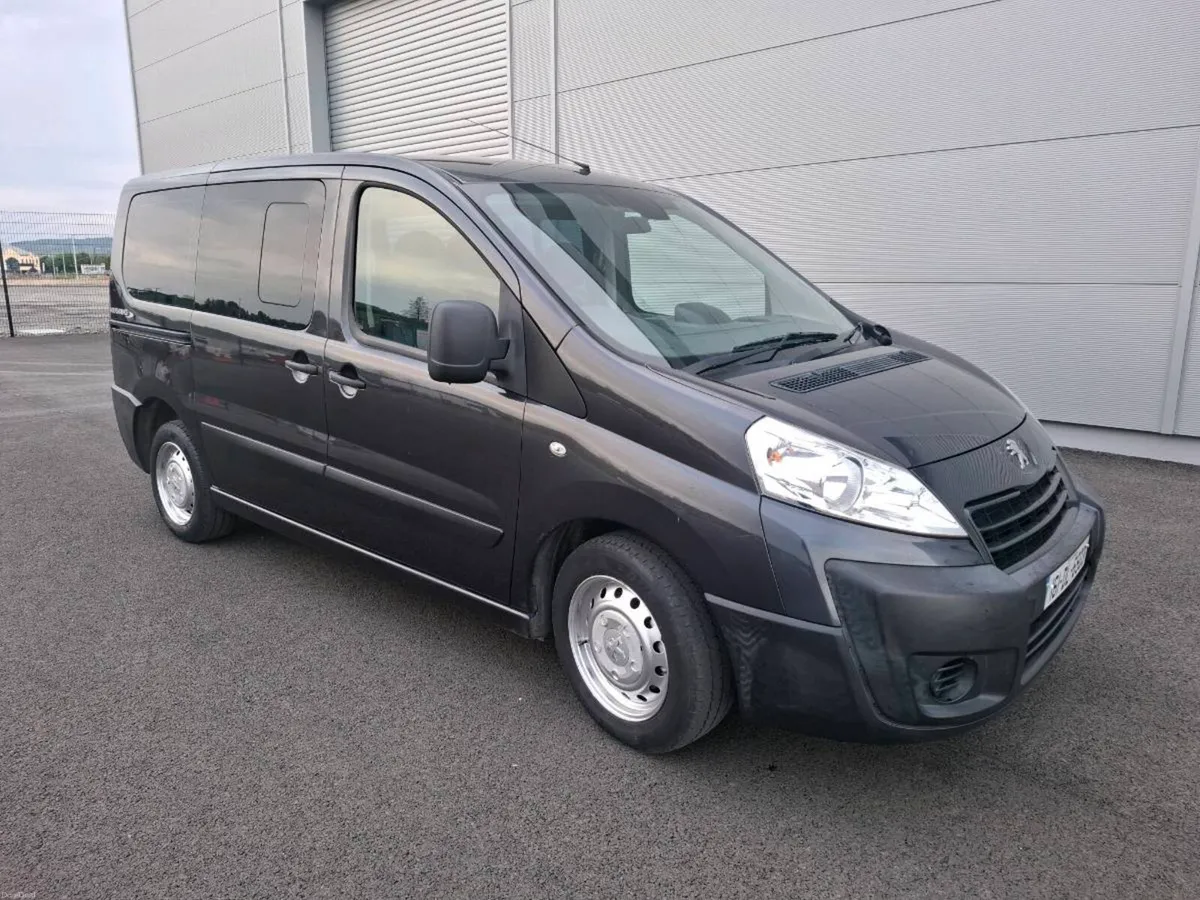 Peugeot Expert wheelchair accessible - Image 1