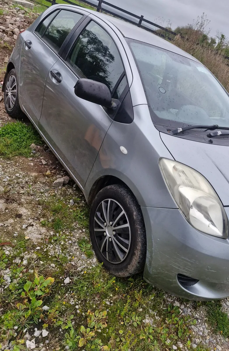 Toyota Yaris 2006 - Image 4
