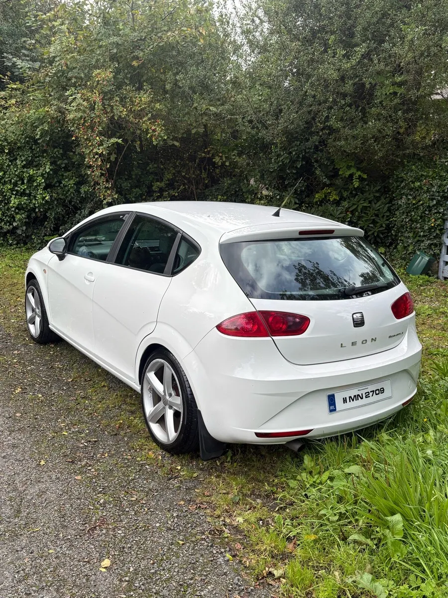 11 Seat Leon - Image 2