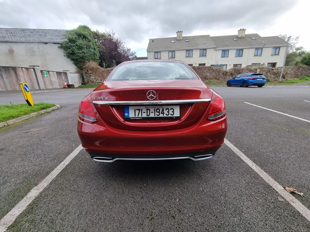 Mercedes-Benz C-Class 2017 - Image 3