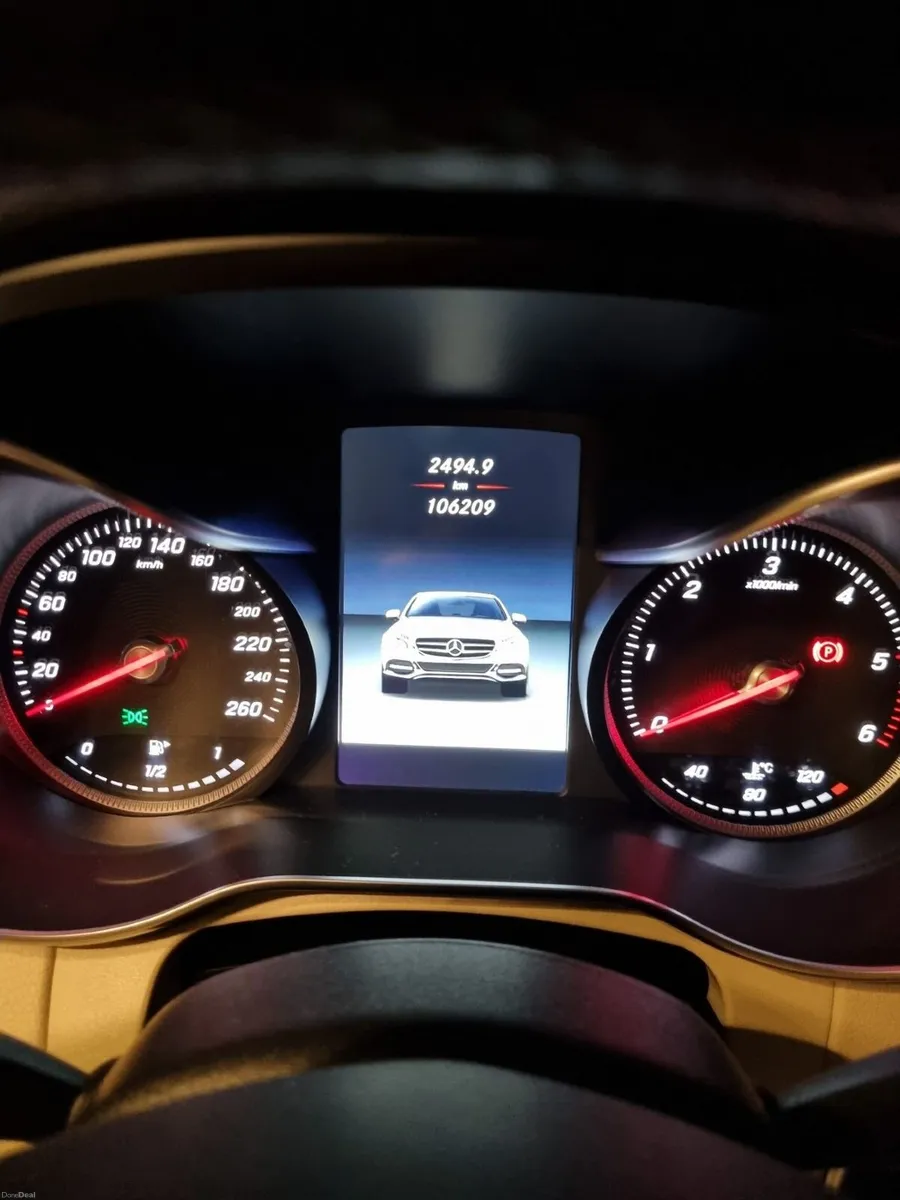 Mercedes-Benz C-Class 2017 - Image 6