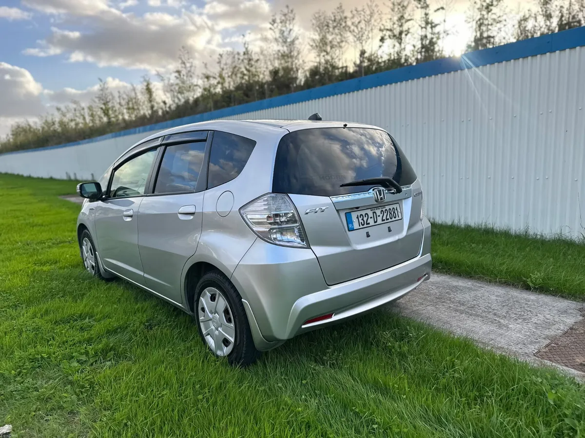 Honda Fit 2013 Automatic NCT 04/27 Tax 08/27 - Image 4