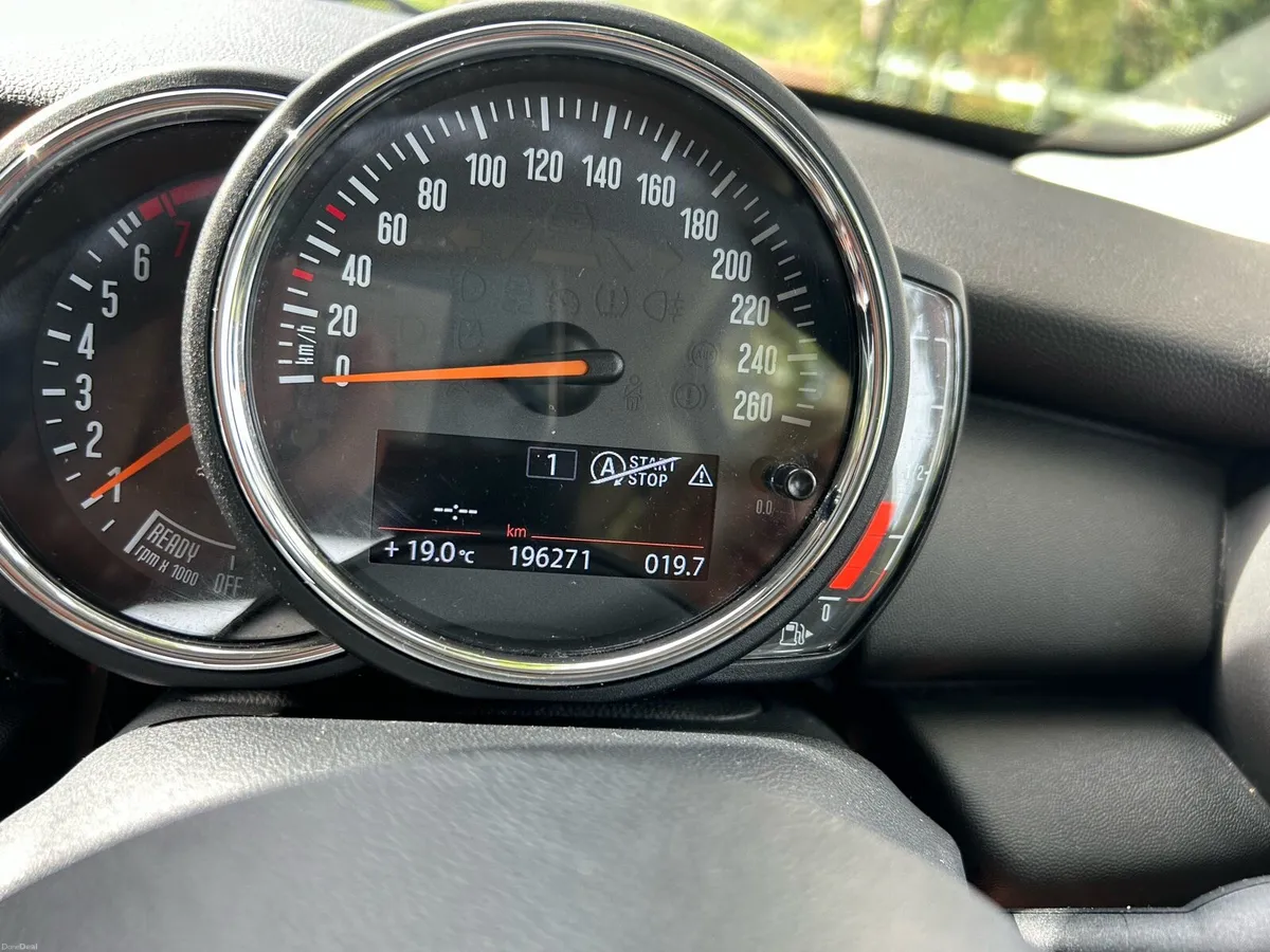 Car - Image 5