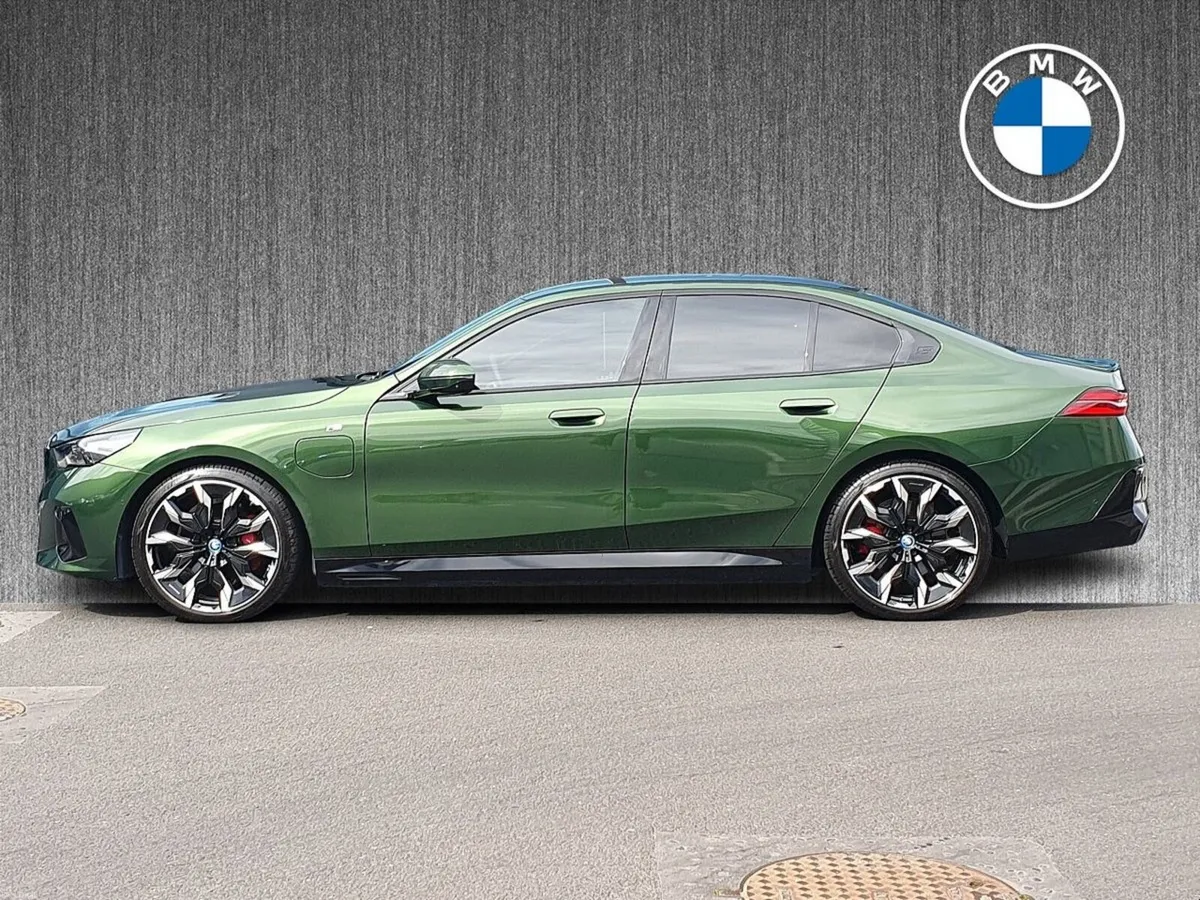BMW 5-Series 530e M Sport Pro Saloon - Image 3