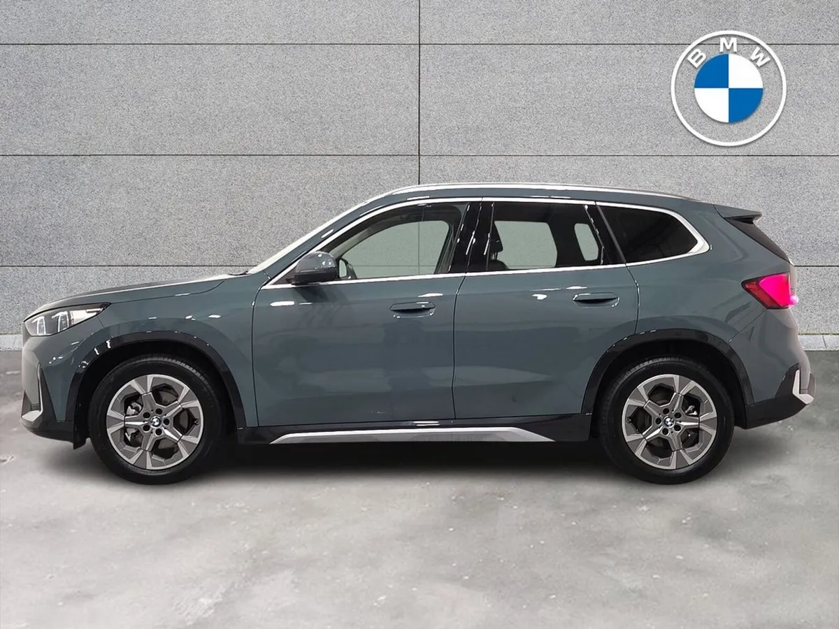 BMW iX1 eDrive20 xLine - Image 3