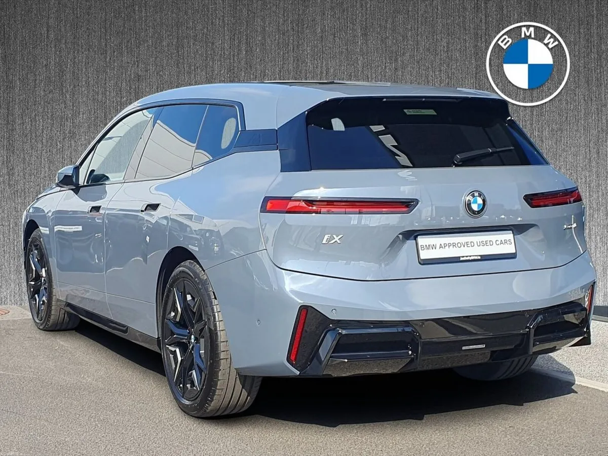 BMW iX xDrive45 M Sport - Image 2