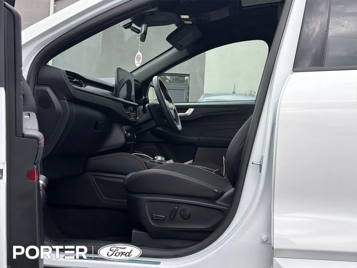 Ford Kuga 2.5 PHEV ST-LINE X 225PS AUTO - Image 3