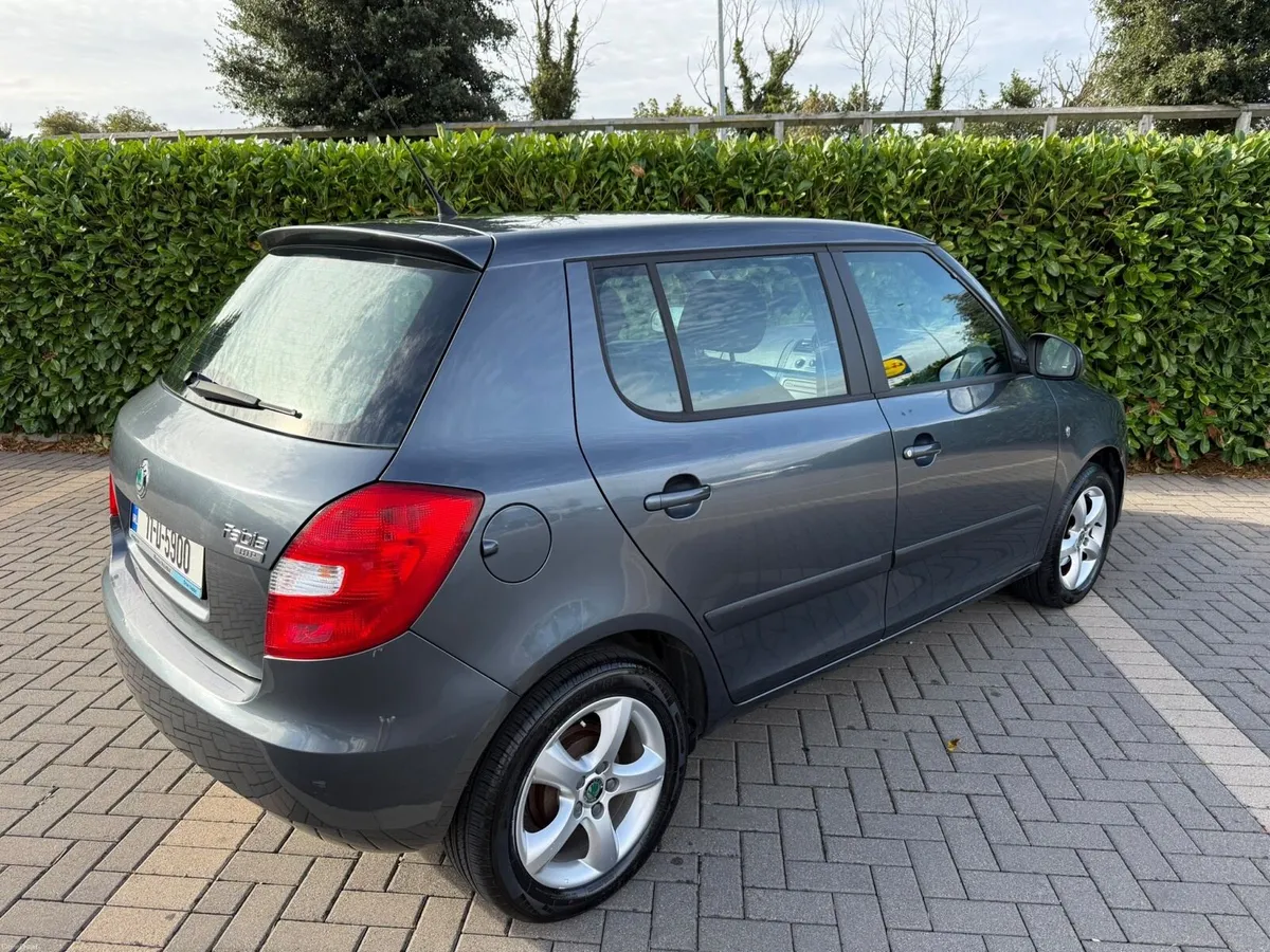SKODA FABIA 1.2 PETROL MANUAL NCT 09/27 TAX 06/27 - Image 4