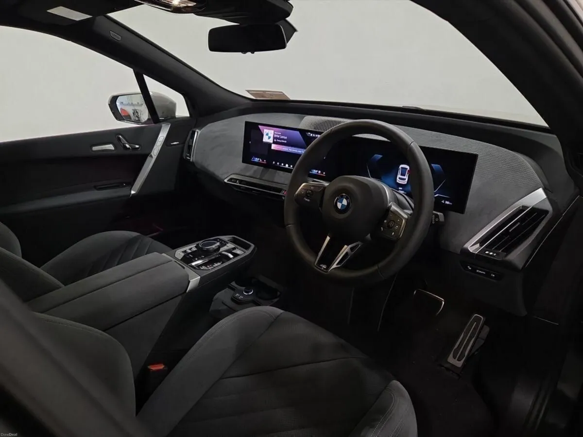BMW iX xDrive45 M Sport - Image 6