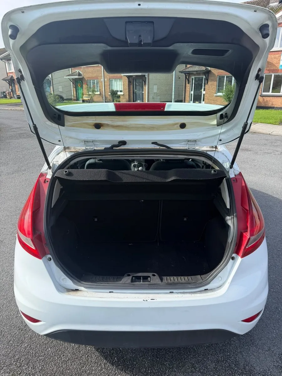 Ford Fiesta - Image 5