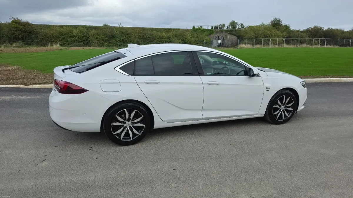 Vauxhall Insignia 1,5 Turbo - SRI Nav - 165 hp - Image 4