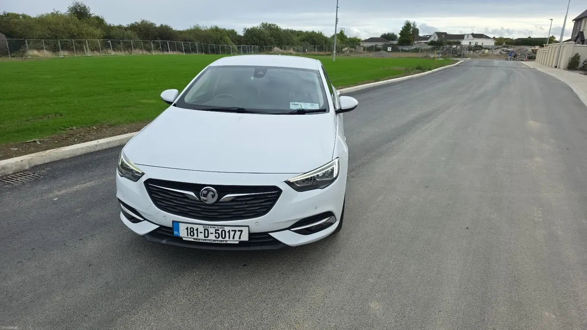 Vauxhall Insignia 1,5 Turbo - SRI Nav - 165 hp - Image 1