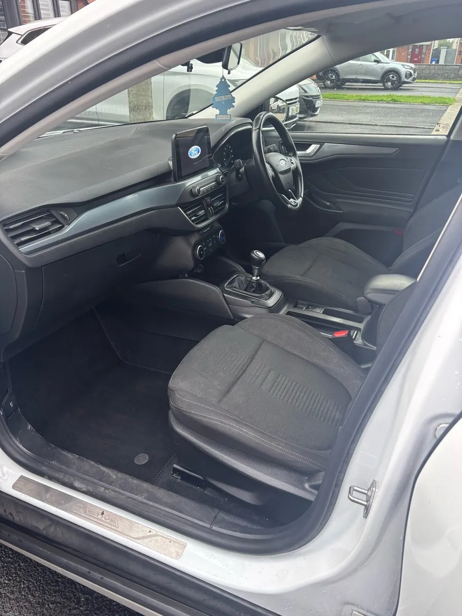 Ford focus 2020 1.0 litre Active - Image 5