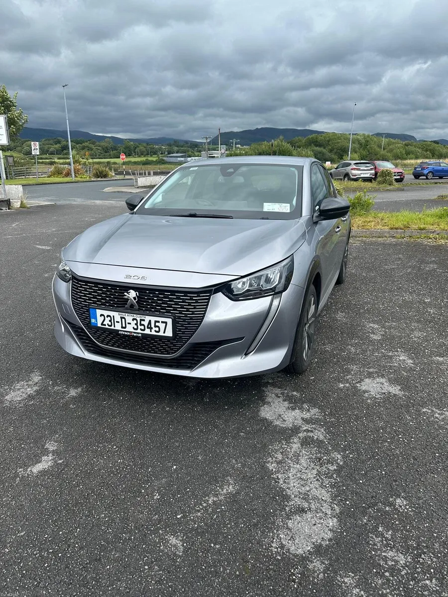 Peugeot e-208 Allure Pack 50kWh 136HP | 2023 - Image 2