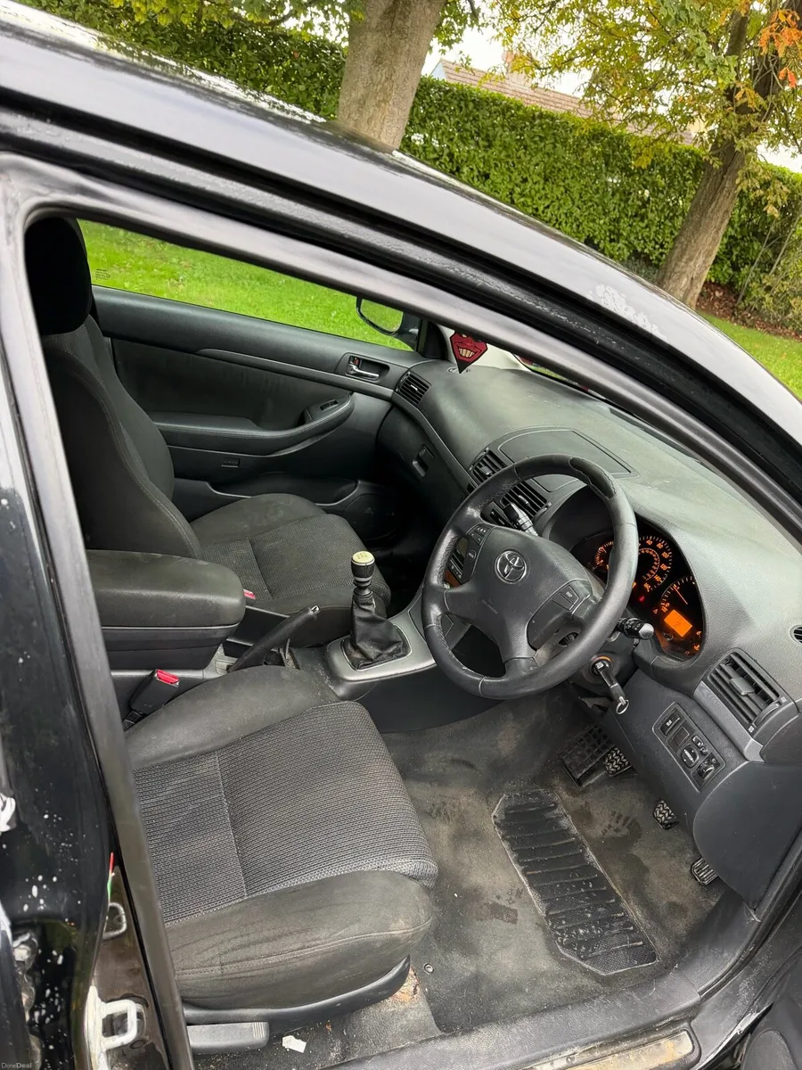 Toyota Avensis - Image 6
